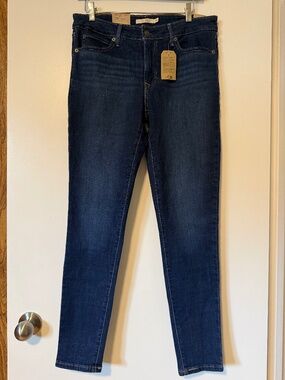 Levi’s 711 skinny jeans